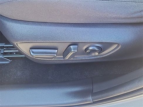 Used 2019 Toyota RAV4 XLE image 20