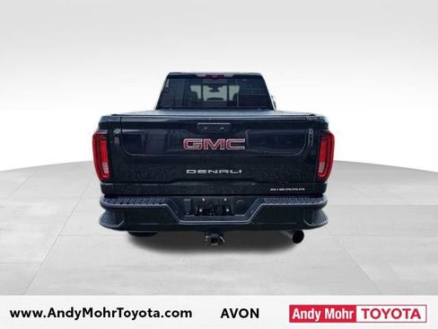Used 2022 GMC Sierra 2500 Denali w/ Denali Black Diamond Edition image 6