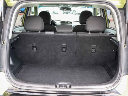 Used 2016 Kia Soul + FWD image 30
