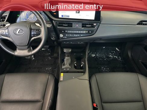 Used 2025 Lexus ES 300h w/ Premium Package FWD image 17