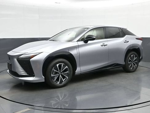 Certified 2024 Lexus RZ 300e Premium w/ Accessory Package (Z1) FWD image 4