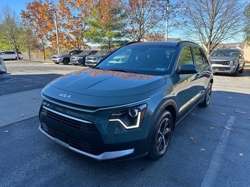 New 2026 Kia Niro EX image 1