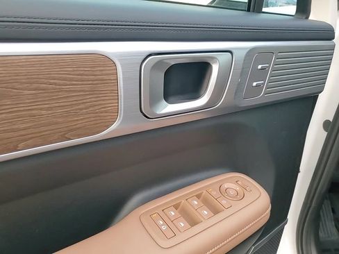 Certified 2025 Hyundai Santa Fe Limited image 12