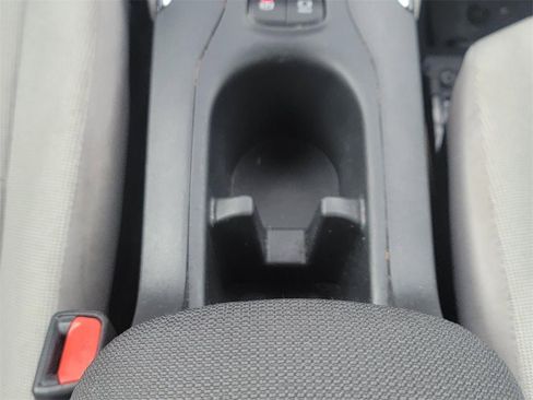 Used 2024 Toyota Corolla Cross L image 25