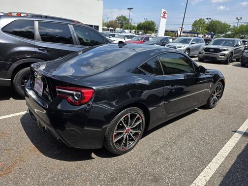 Used 2019 Toyota 86 RWD image 3