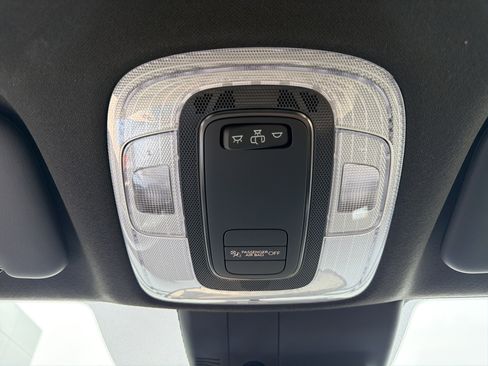 Used 2025 Hyundai Elantra Sport FWD image 21
