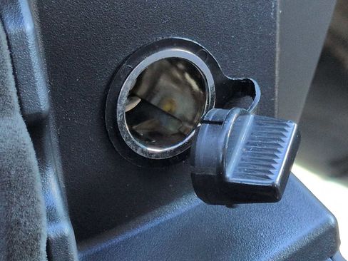 Used 2004 Cadillac CTS V image 31