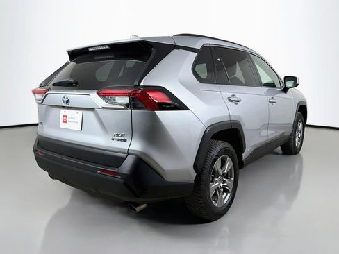 Used 2024 Toyota RAV4 XLE AWD/4WD image 6