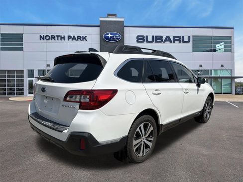 Used 2019 Subaru Outback 2.5i Limited AWD/4WD image 3