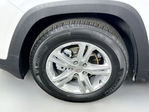 Used 2024 GMC Terrain SLE image 30