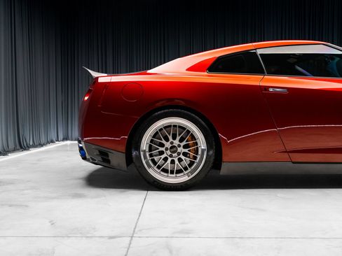 Used 2016 Nissan GT-R Premium AWD/4WD image 39