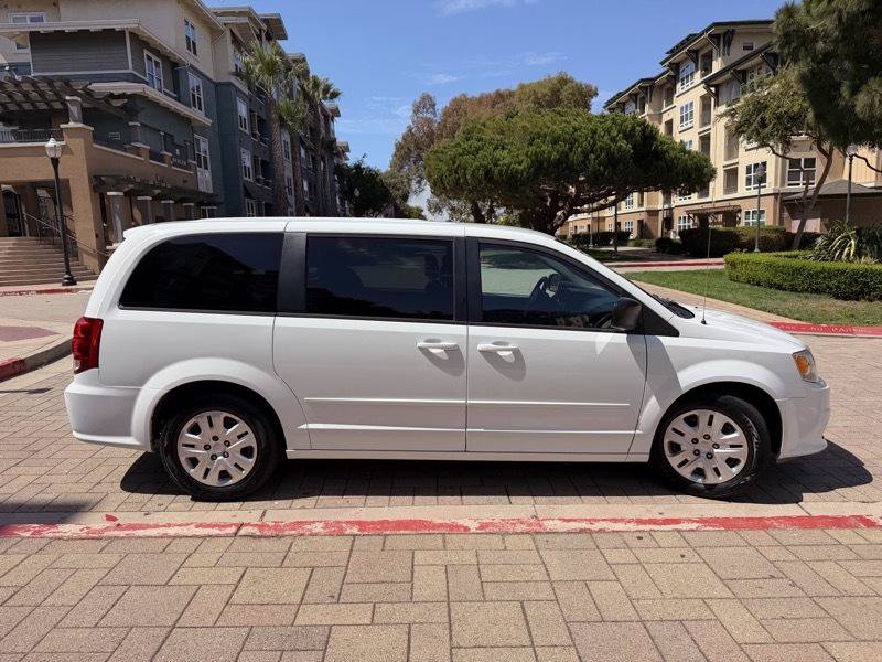 Used 2016 Dodge Grand Caravan SE w/ Quick Order Package 29E SE FWD image 10