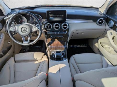 Used 2018 Mercedes-Benz GLC 300 4MATIC image 20