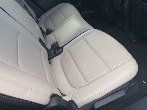 Used 2022 Ford Escape Titanium image 15