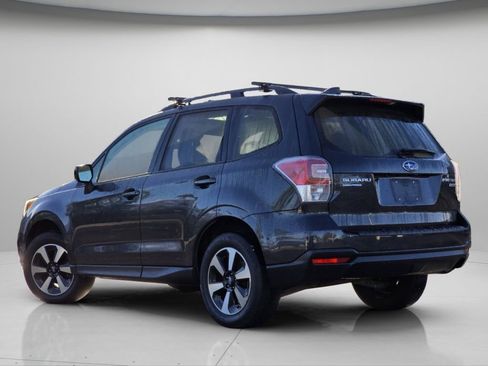 Used 2017 Subaru Forester 2.5i Premium AWD/4WD image 20