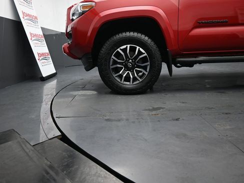 Used 2023 Toyota Tacoma TRD Sport w/ Black Out Package (TMS) image 15