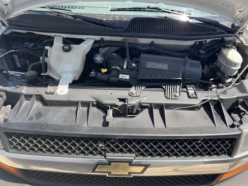 Used 2013 Chevrolet Express 3500 w/ Chrome Appearance Package image 9