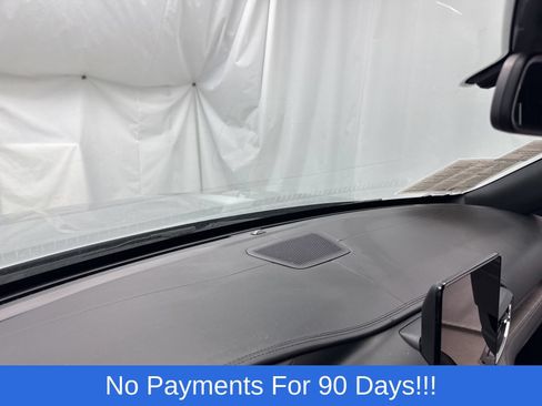 Used 2023 Ford Explorer Platinum w/ Technology Package AWD/4WD image 12