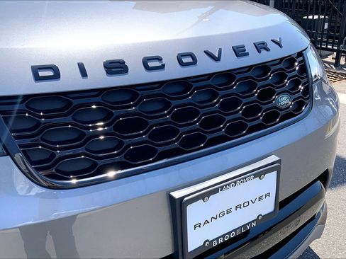 Certified 2025 Land Rover Discovery Dynamic SE AWD/4WD image 29