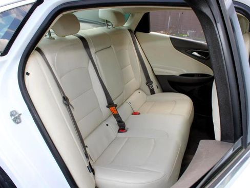 Used 2019 Chevrolet Malibu Premier w/ Sun and Wheel Package image 12