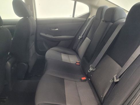 Used 2021 Nissan Sentra SV FWD image 18