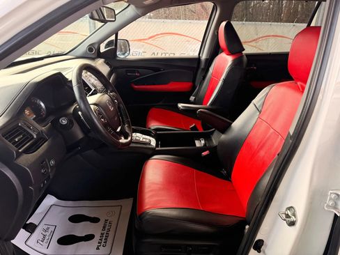 Used 2018 Honda Pilot Touring image 15