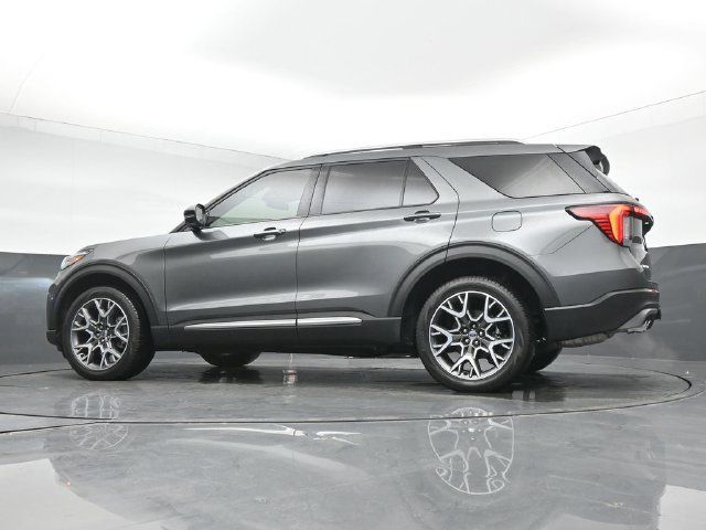 Used 2025 Ford Explorer Platinum w/ Ultimate Package AWD/4WD image 14