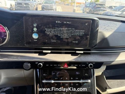 Used 2024 Kia Carnival EX FWD image 6