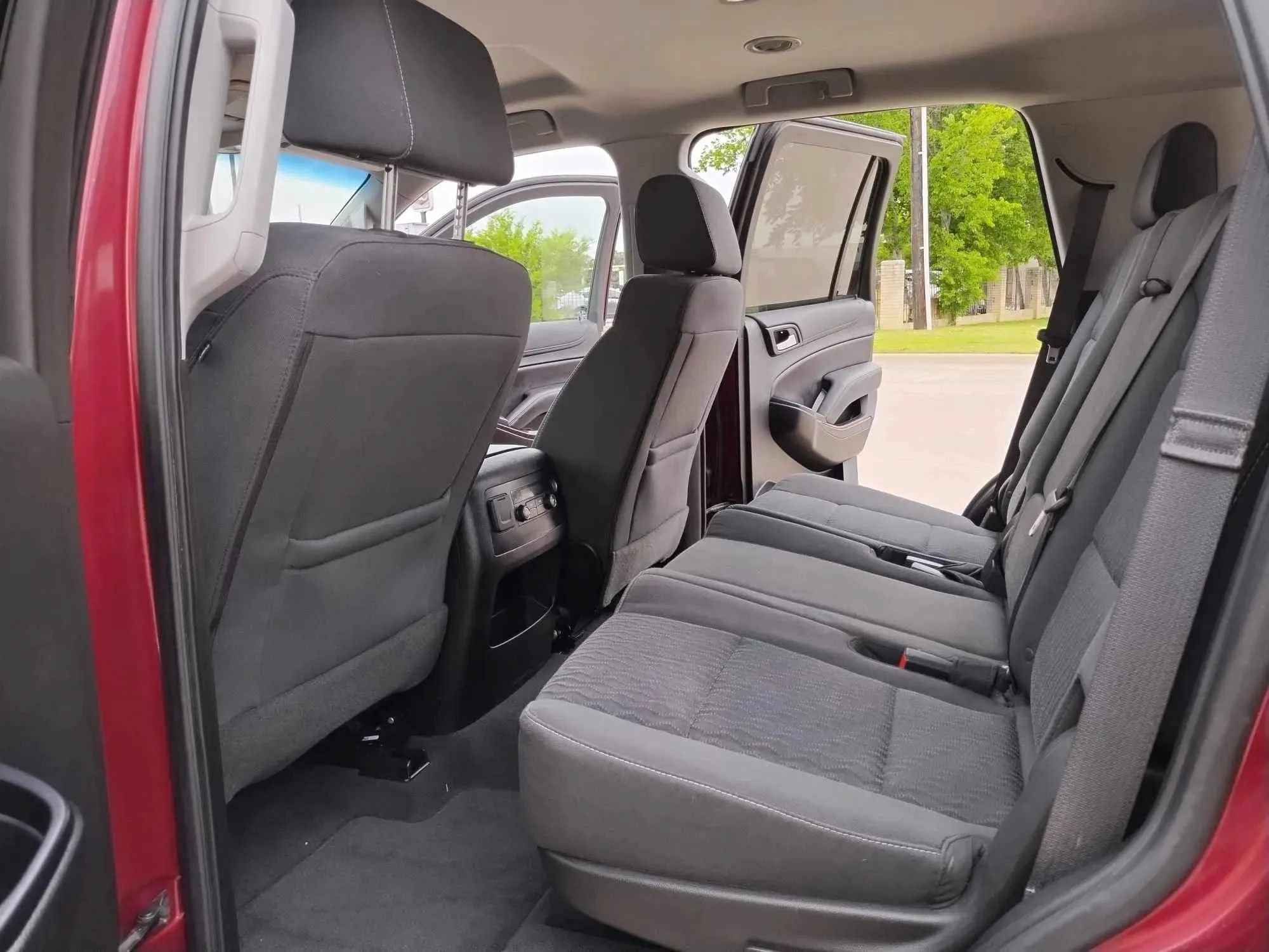 Used 2019 Chevrolet Tahoe LS w/ Max Trailering Package AWD/4WD image 18