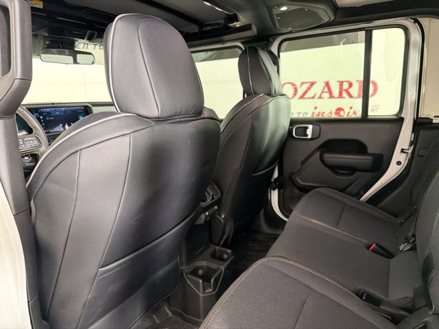 Used 2024 Jeep Gladiator Sport AWD/4WD image 29