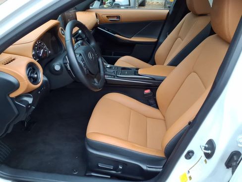 Used 2023 Lexus IS 300 w/ Comfort Package RWD image 15