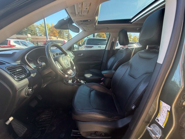 Used 2017 Jeep Compass Limited AWD/4WD image 9