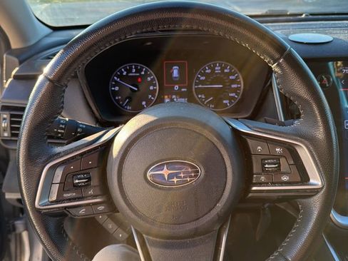 Used 2020 Subaru Outback Premium image 6