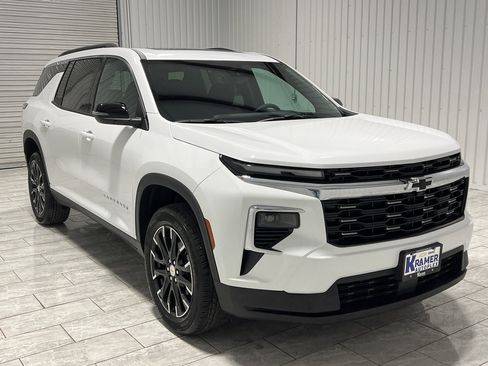 New 2026 Chevrolet Traverse LT image 7