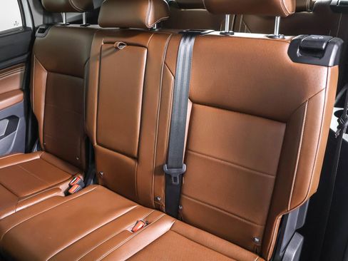 Used 2023 Volkswagen Atlas SE image 34