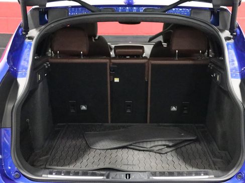Used 2019 Jaguar F-PACE S image 33