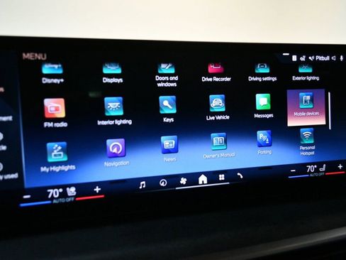 Used 2025 BMW X5 xDrive40i w/ Executive Package image 61