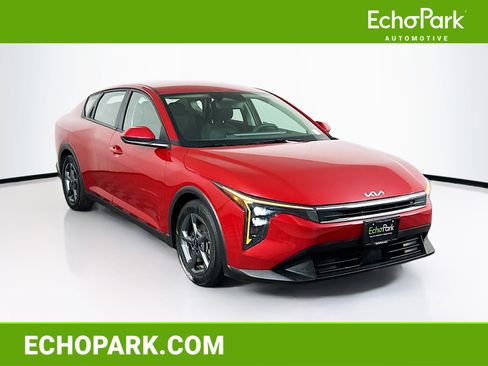 Used 2025 Kia K4 LXS image 1