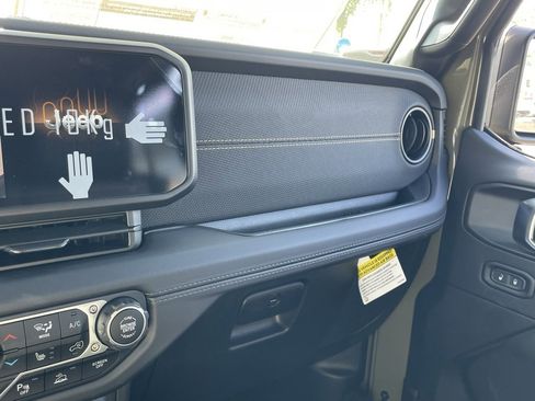 New 2025 Jeep Wrangler Unlimited Rubicon 392 image 28