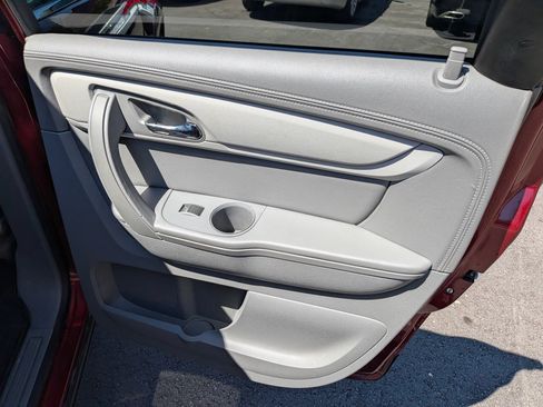 Used 2015 Chevrolet Traverse LT FWD image 34