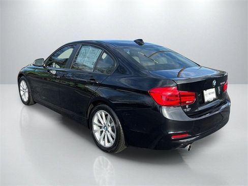 Used 2018 BMW 320i Sedan w/ Convenience Package image 5