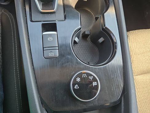 Used 2025 Nissan Rogue SV AWD/4WD image 31