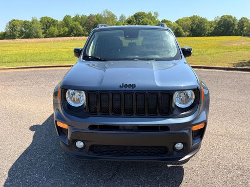 Used 2023 Jeep Renegade Altitude AWD/4WD image 8