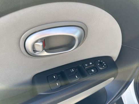 Used 2015 Kia Soul Base image 14