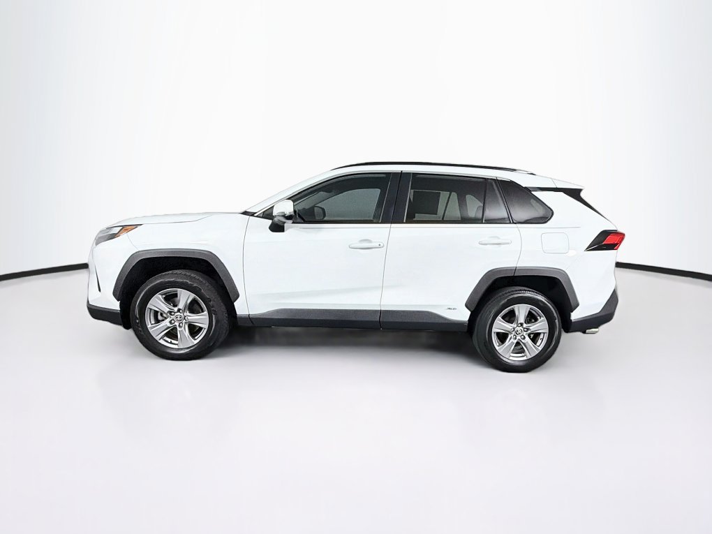 Used 2024 Toyota RAV4 XLE AWD/4WD image 6