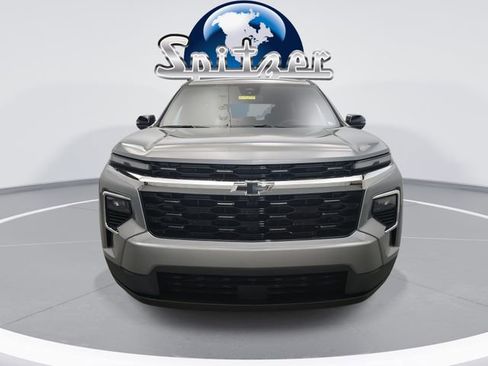 New 2026 Chevrolet Traverse LT image 3