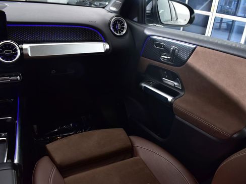 Certified 2025 Mercedes-Benz GLB 35 AMG 4MATIC image 28