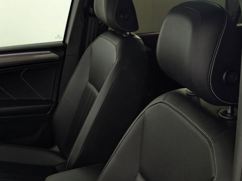 Used 2023 Volkswagen Tiguan SE R-Line image 21