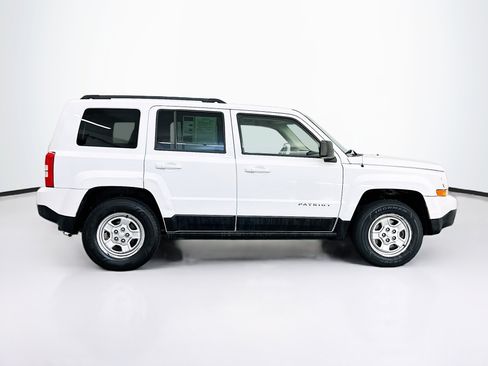 Used 2014 Jeep Patriot Sport w/ Power Value Group AWD/4WD image 10
