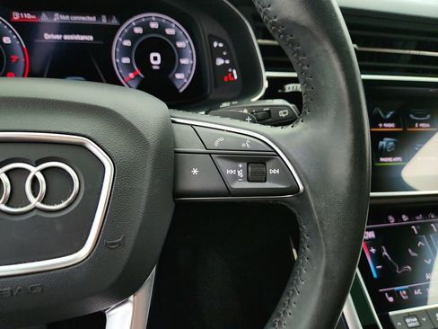 Used 2020 Audi Q7 3.0T Premium Plus w/ Premium Plus Package AWD/4WD image 23